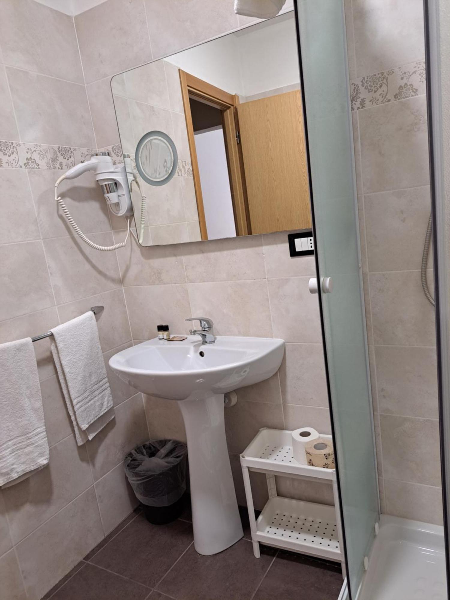 B&B Leonum Florens Exteriör bild